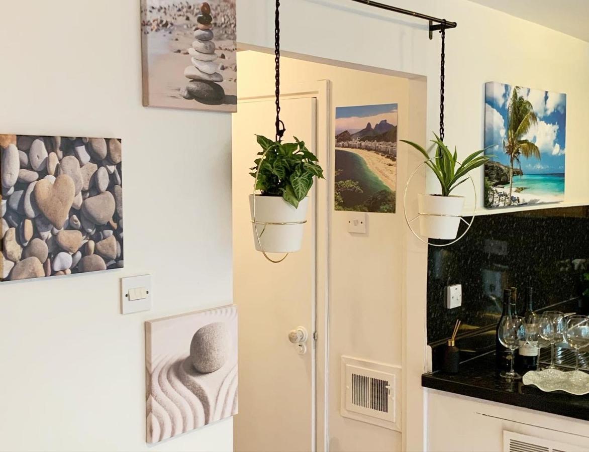 Апартаменты Garden Beautiful Cozy Flat , Recent Decorated. Лондон Экстерьер фото